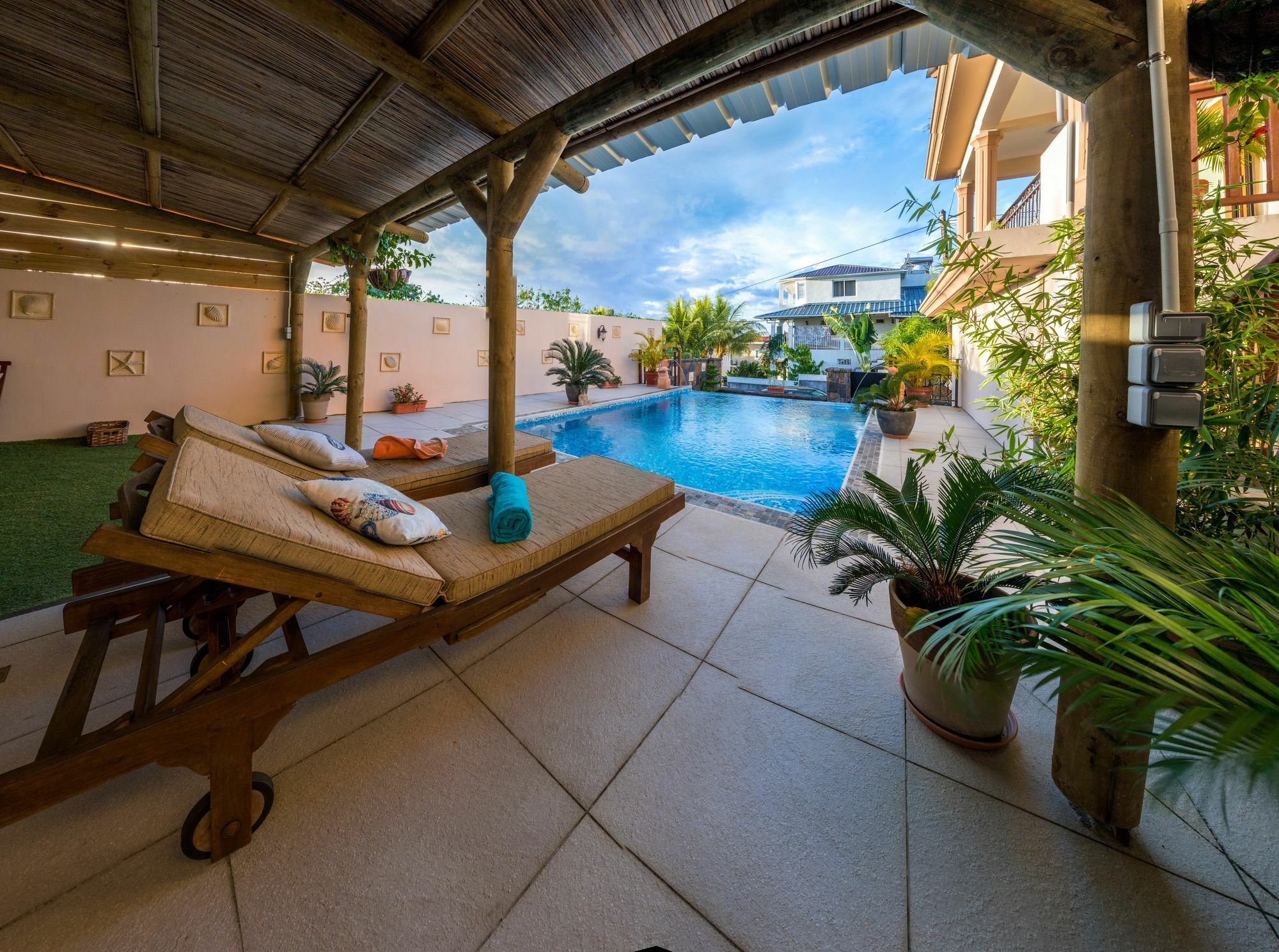 Blue Pearl Resort La Gaulette Exterior foto